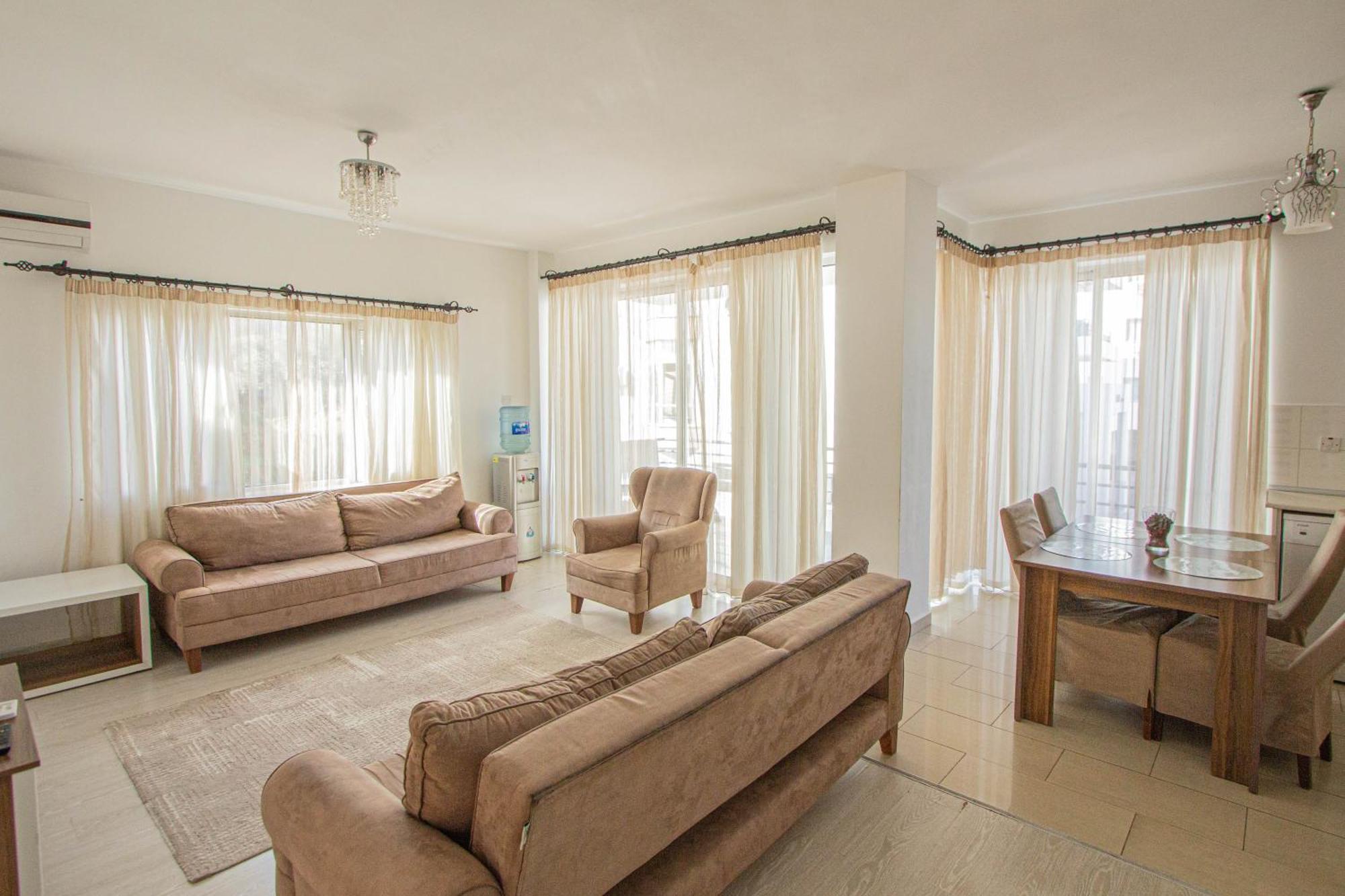 Rix Apartments Кирения Екстериор снимка