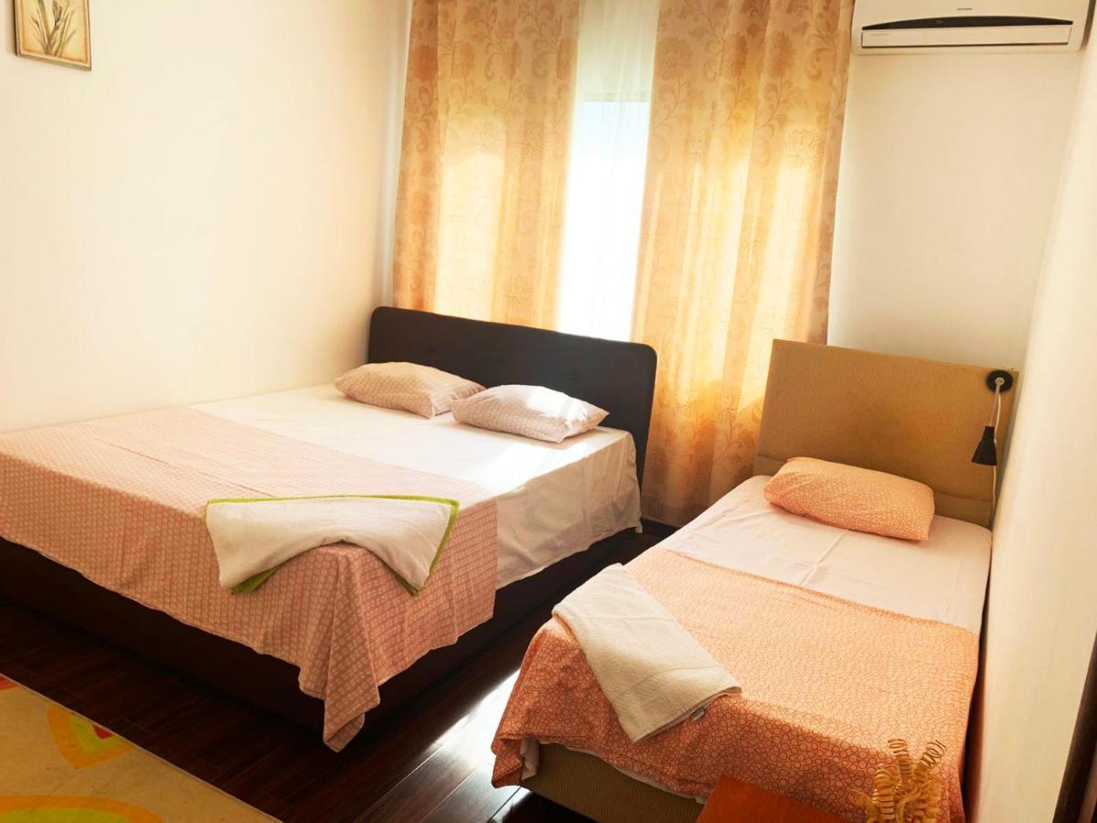 Rix Apartments Кирения Екстериор снимка